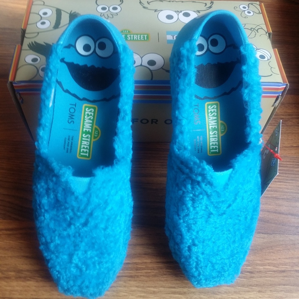 TOMS Women's SIZE 5.5 Blue COOKIE MONSTER Shoes